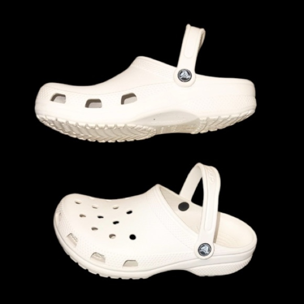 Crocs Classic white clogs sandals women’s shoes  size 8 men’s size 6